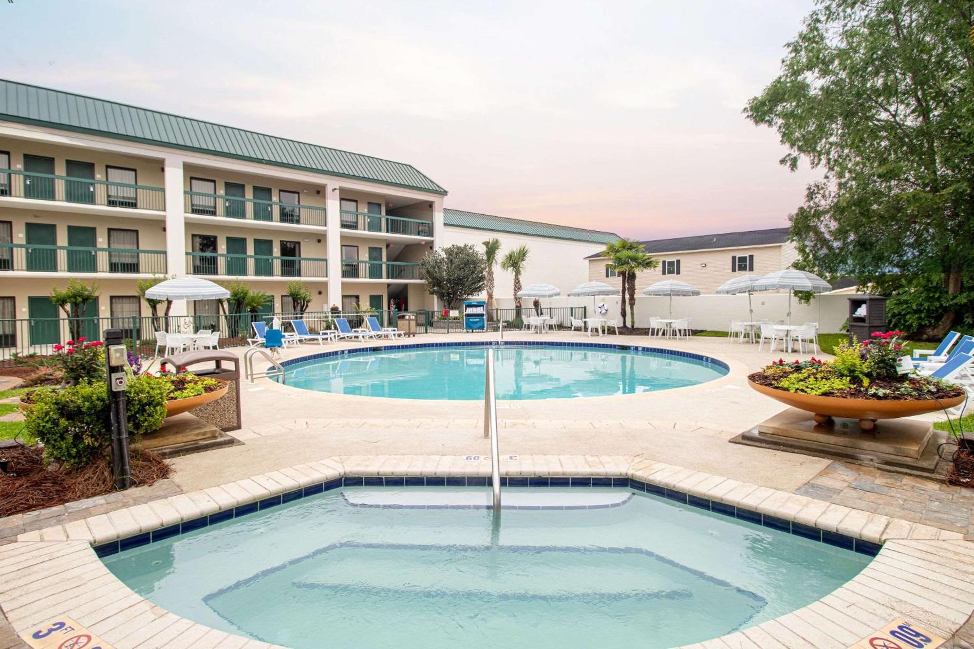 Econo Lodge Inn & Suites Foley-North Gulf Shores Luaran gambar